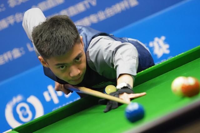 印度公开赛第一轮：考赛茨辛侯特与阿米蒂奇领先.